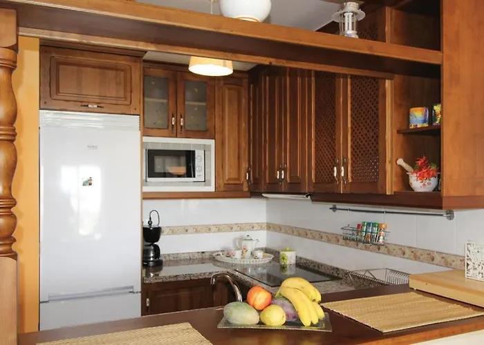 Apartamento En Torrox: 2 Dormitorio Wifi Y Piscina